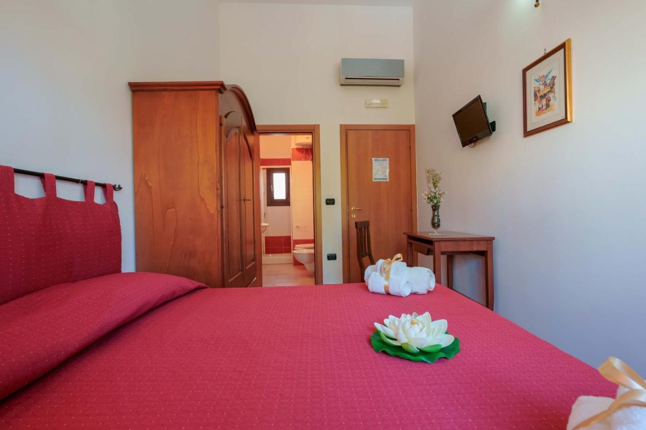 Bed And Breakfast Cairoli Exclusive Room Сан Пиетро Вернотико Екстериор снимка