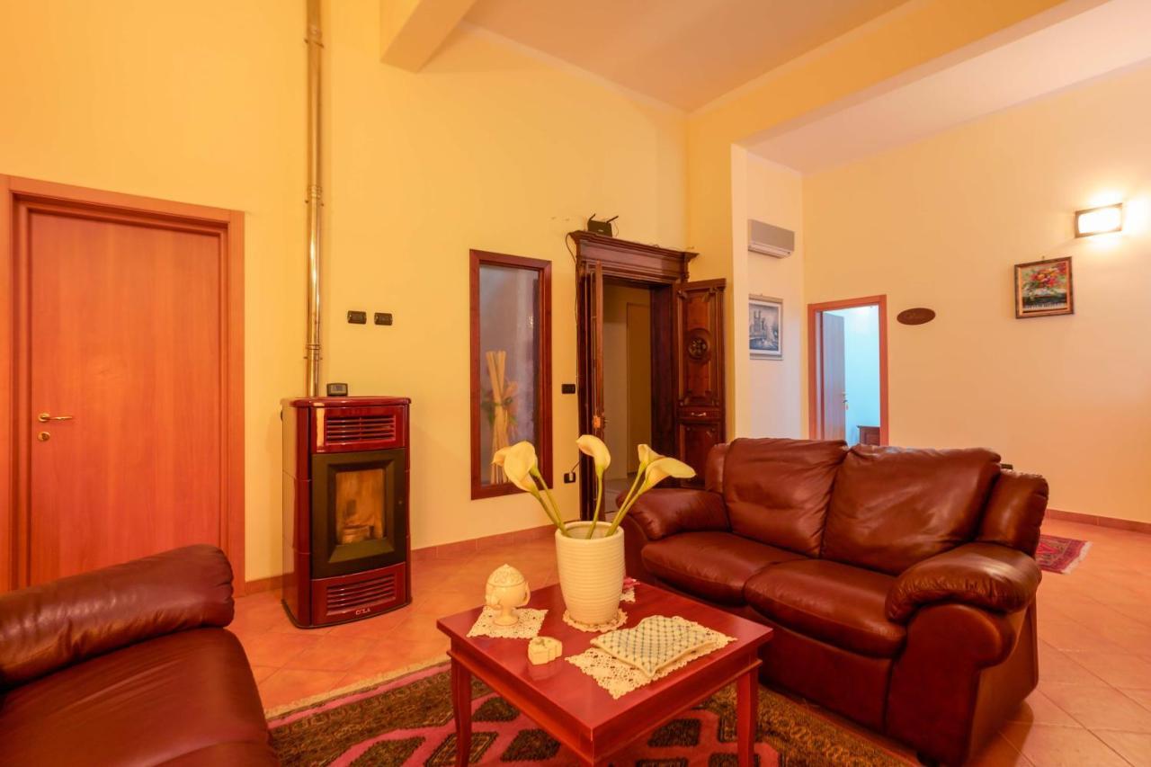 Bed And Breakfast Cairoli Exclusive Room Сан Пиетро Вернотико Екстериор снимка