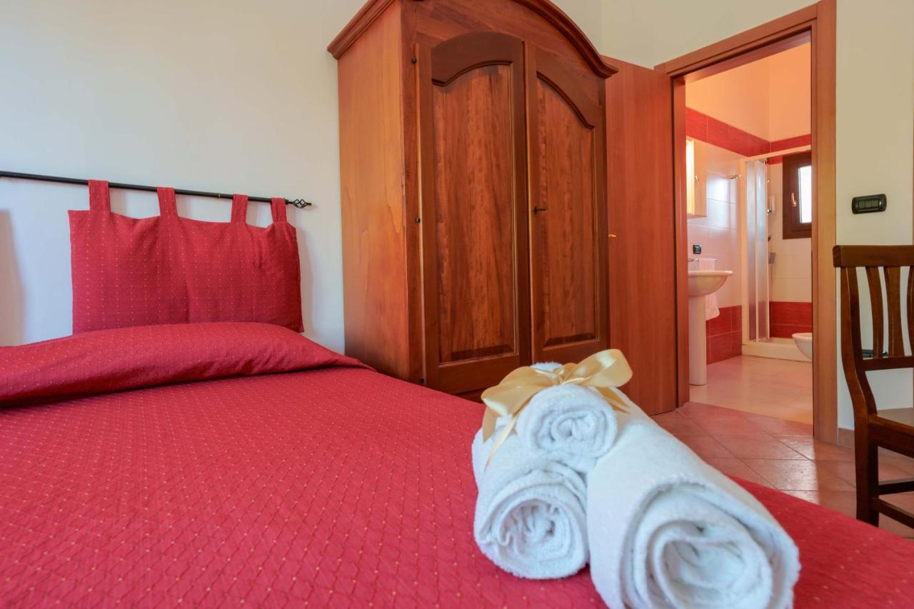 Bed And Breakfast Cairoli Exclusive Room Сан Пиетро Вернотико Екстериор снимка