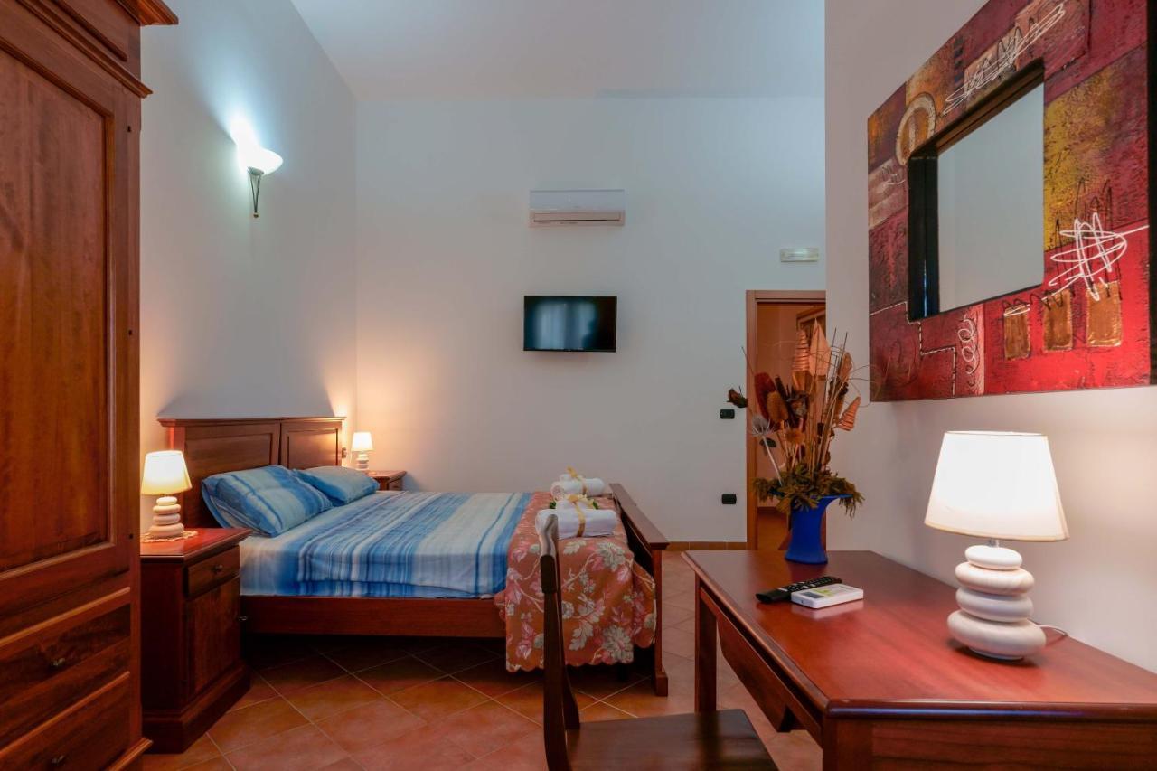 Bed And Breakfast Cairoli Exclusive Room Сан Пиетро Вернотико Екстериор снимка