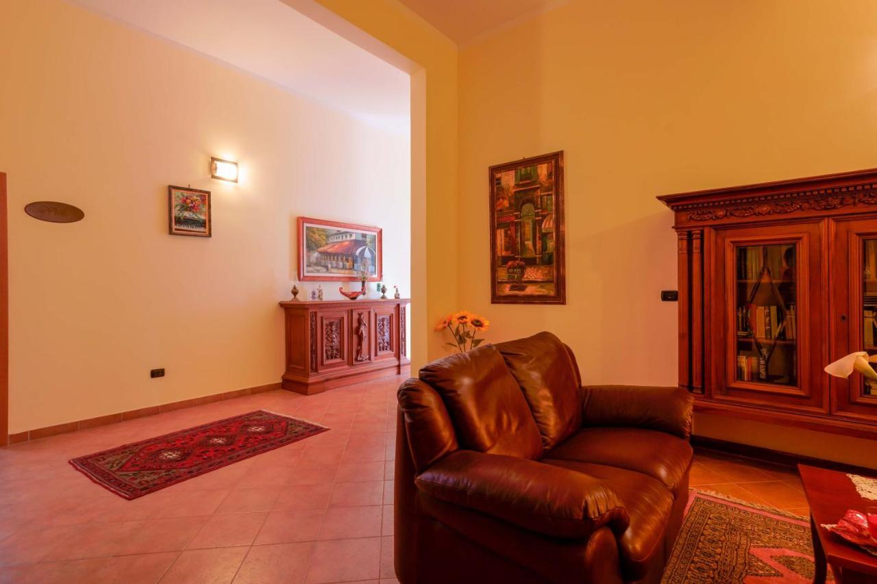 Bed And Breakfast Cairoli Exclusive Room Сан Пиетро Вернотико Екстериор снимка