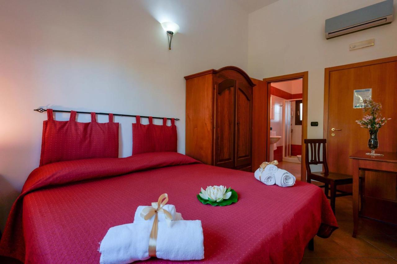 Bed And Breakfast Cairoli Exclusive Room Сан Пиетро Вернотико Екстериор снимка